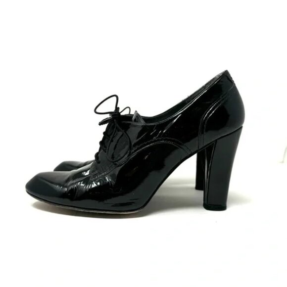 Stuart Weitzman Patent Oxford Heels - 8 - Picture 1 of 1